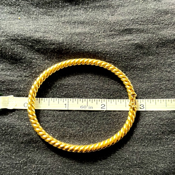 SOLID Gold Bangle Bracelet - Picture 4 of 4